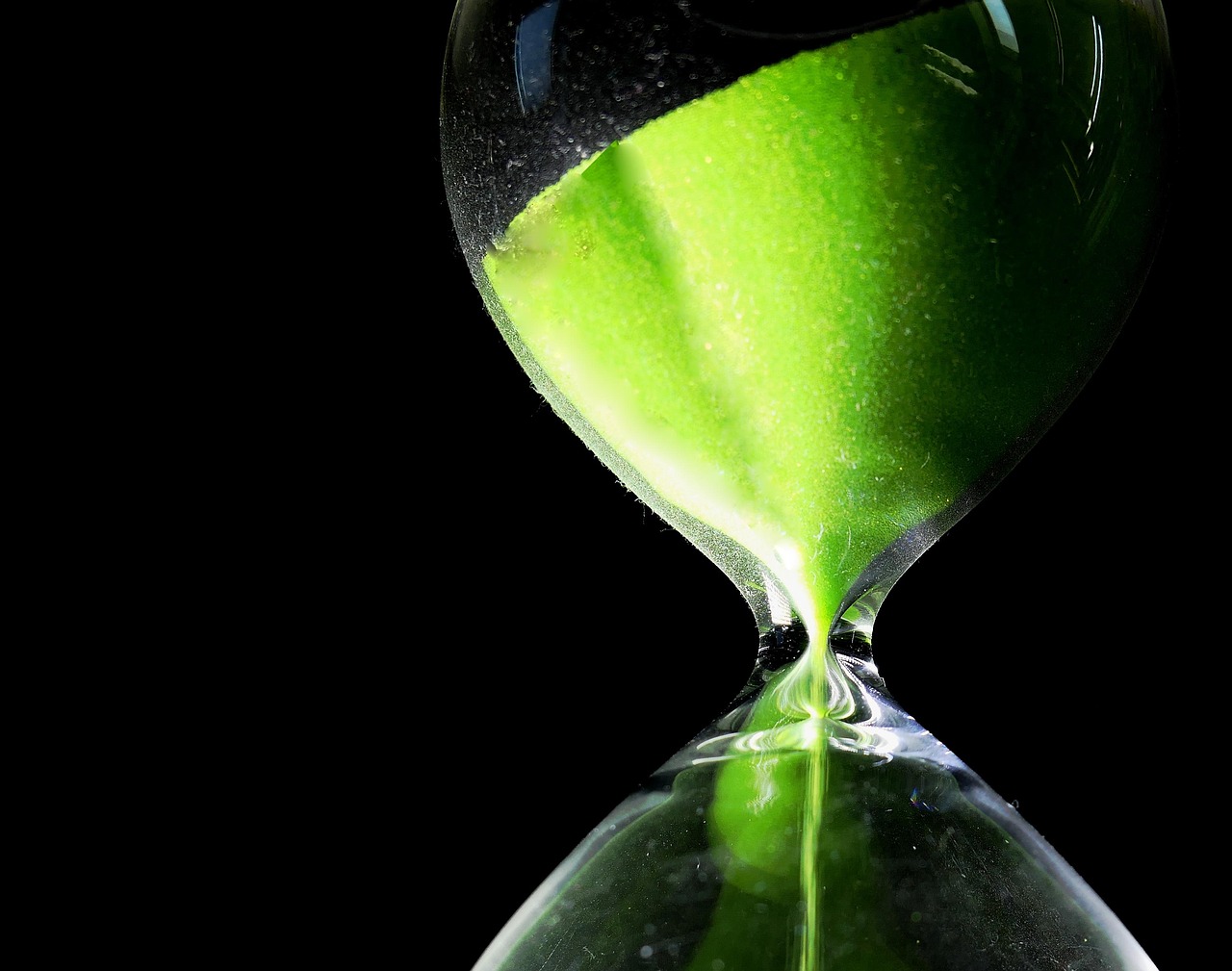 積立NISAをやめるべきタイミングはいつがベスト？