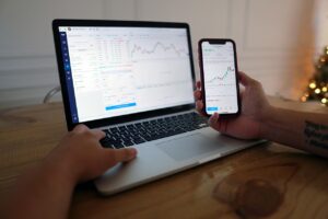 投資におけるリスクを軽減するために為替ヘッジは必要？