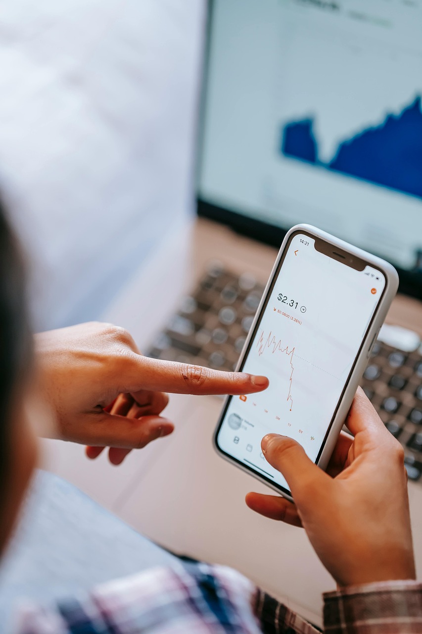 投資リスクを理解するためのチャートの見方は？